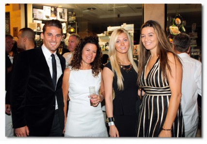 Celebrities return to popular Marbella restaurant, La Sala