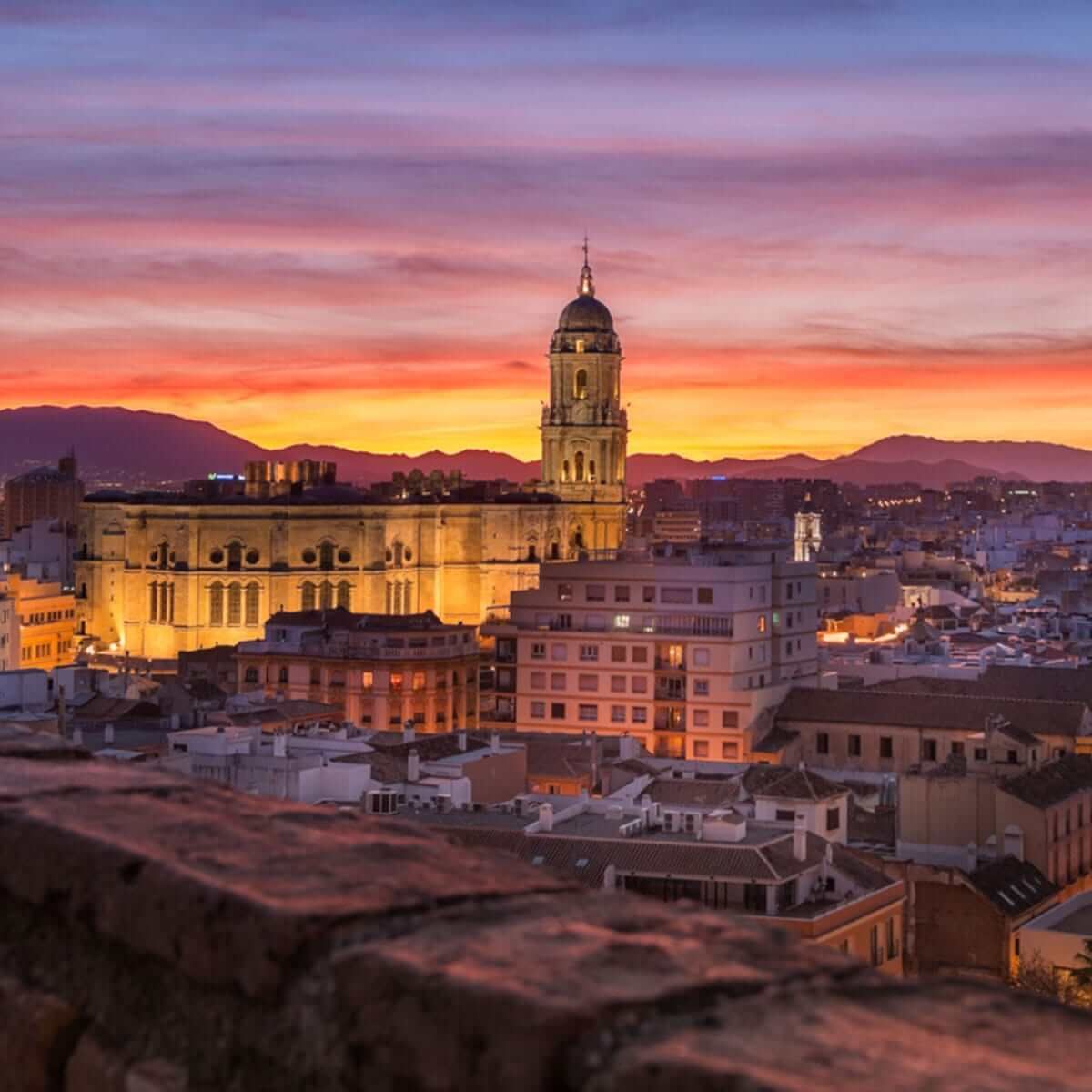 Málaga City Guide. European Cultural Hub. Málaga information